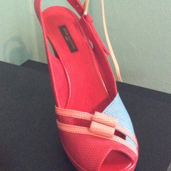 Louis Vuitton.. Red Sling Back Heels size 39 1/2 - Picture 4 of 5